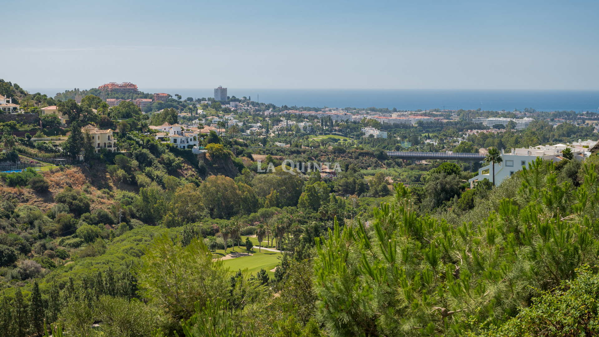 Nice and Modern apartament with amazing views in La Quinta Marbella